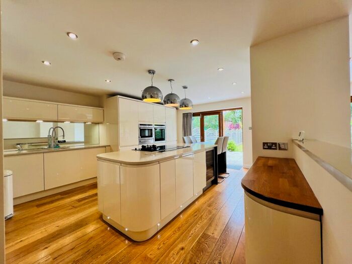 4 Bedroom Detached House To Rent In Waterloo Road, Bramhall, SK7