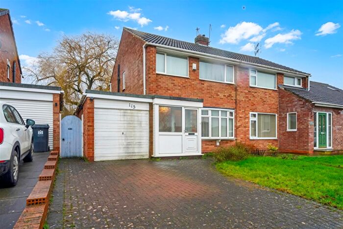 3 Bedroom Semi-Detached House For Sale In Barnes Road, Darlington, DL3