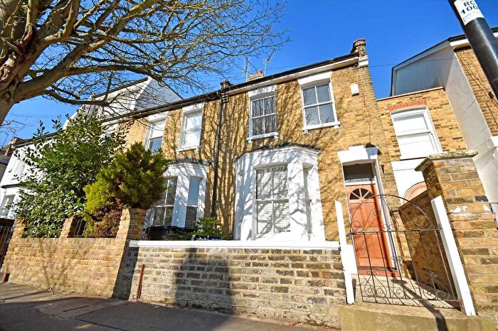 3 Bedroom Property To Rent In Montgomery Road, Chiswick, Chiswick, W4