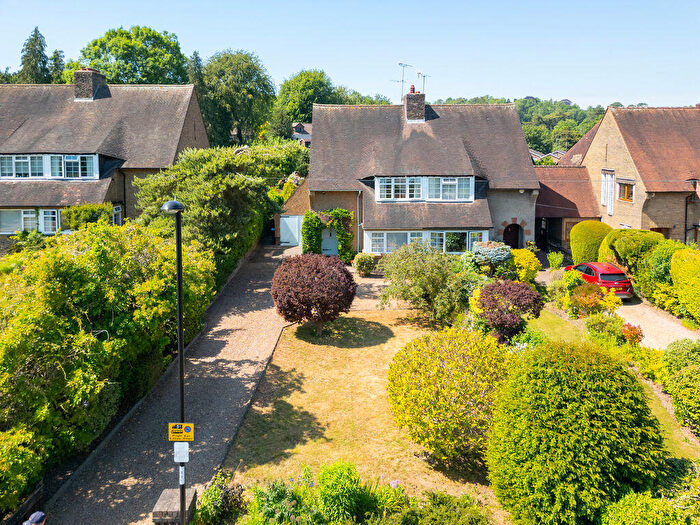 3 Bedroom Semi-Detached House For Sale In The Netherlands, Coulsdon, CR5