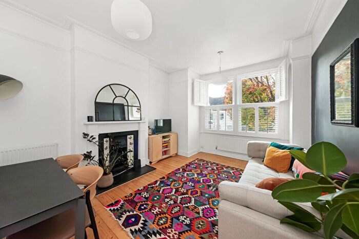 3 Bedroom Maisonette To Rent In Samos Road, Anerley, London, SE20