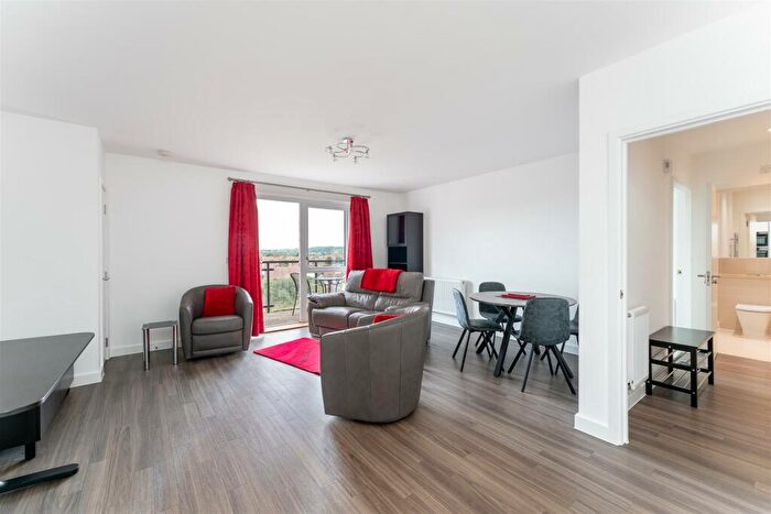 1 Bedroom Apartment To Rent In Freesia Lodge, Romford, RM3