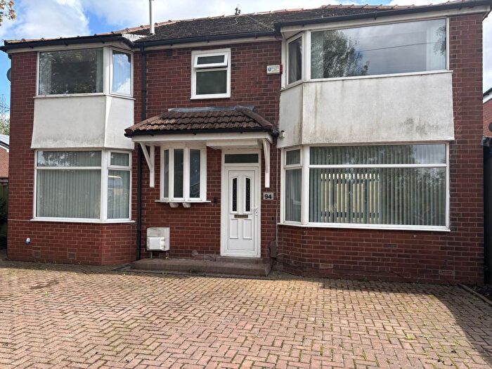 4 Bedroom Detached House To Rent In Thatch Leach Lane, Whitefield, M45