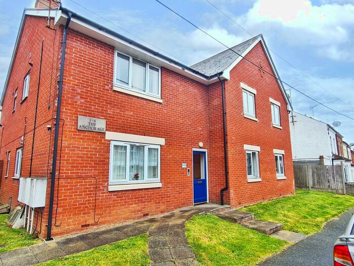 2 Bedroom Property To Rent In Tyler Street, Parkeston, CO12