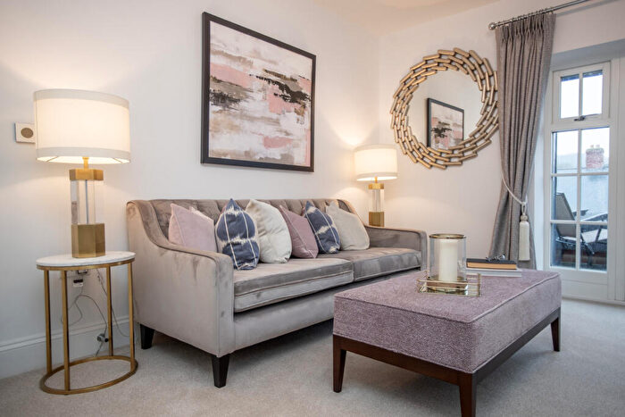 2 Bedroom Retirement Property To Rent In High Street, Great Missenden, Buckinghamshire, HP16