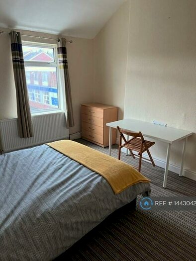 4 Bedroom End Of Terrace House To Rent In Carmelite Road, Coventry, CV1