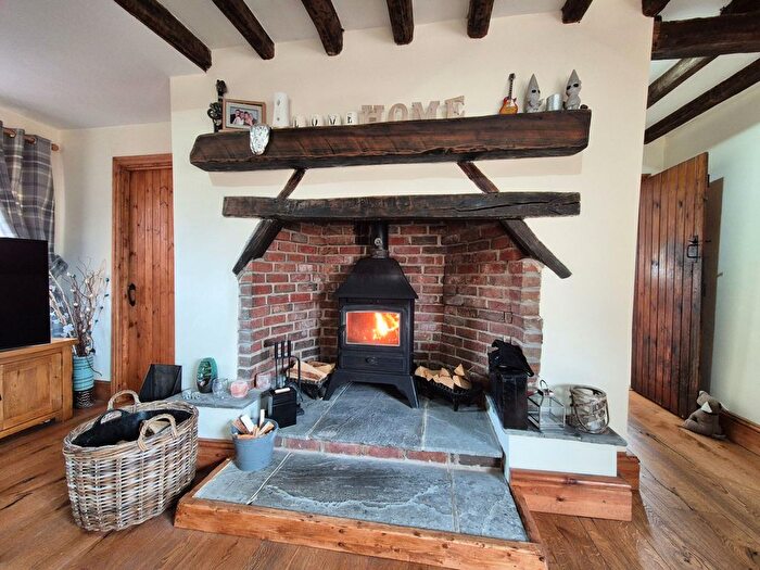 4 Bedroom Semi-Detached House For Sale In Main Street, Althorpe, DN17