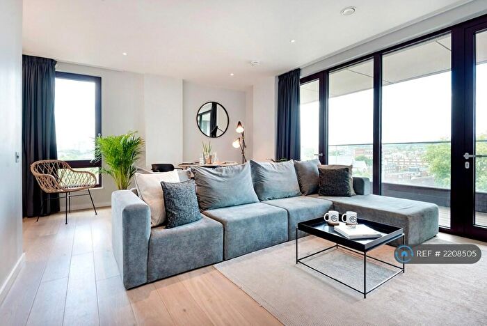 2 Bedroom Flat To Rent In Horne House, London, NW1