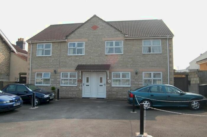 2 Bedroom Flat To Rent In Redfield Road, Midsomer Norton, Radstock, BA3