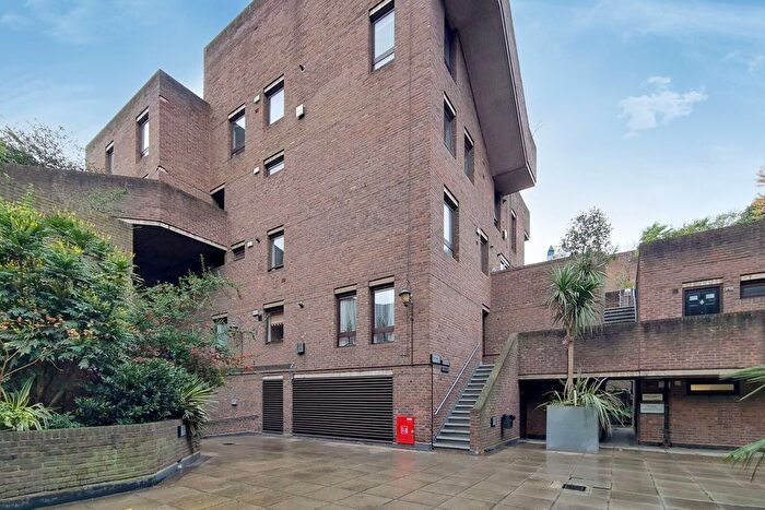 1 Bedroom Flat To Rent In Odhams Walk, Covent Garden, London, WC2H