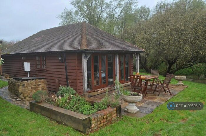 2 Bedroom Bungalow To Rent In Blackgate Lane, Pulborough, RH20