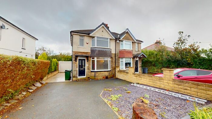 3 Bedroom Semi-Detached House To Rent In Cooper Lane, Bradford, BD6