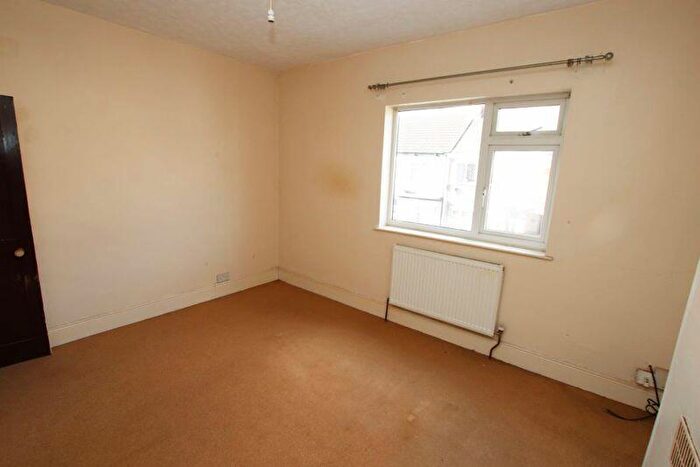 2 Bedroom Terraced House For Sale In Columbia Road, Grimsby, DN32