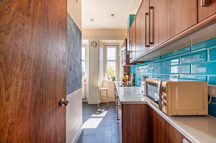 1 Bedroom Apartment For Sale In Dumbarton Road, Partick, Glasgow, G11