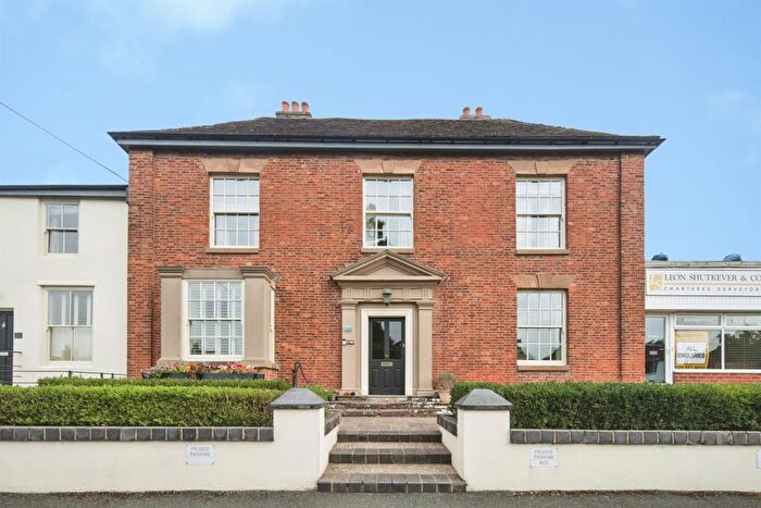2 Bedroom Flat For Sale In Main Road, Meriden, CV7