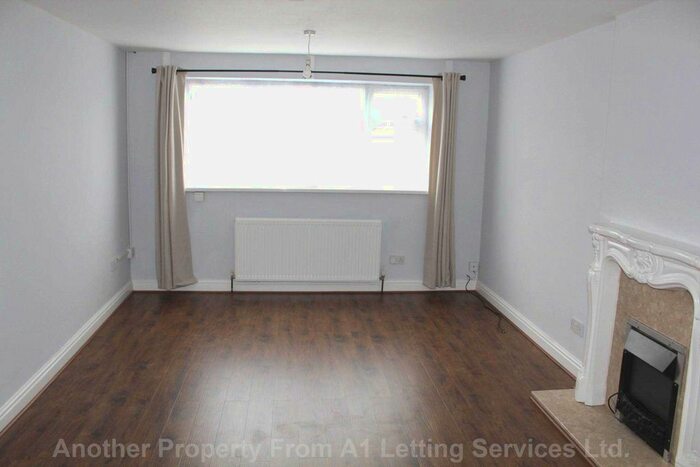 2 Bedroom Maisonette To Rent In Lock Drive, Stechford, B33