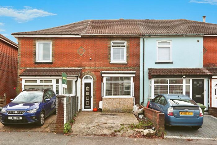2 Bedroom Terraced House For Sale In Weston Grove Road, Southampton, Hampshire, SO19
