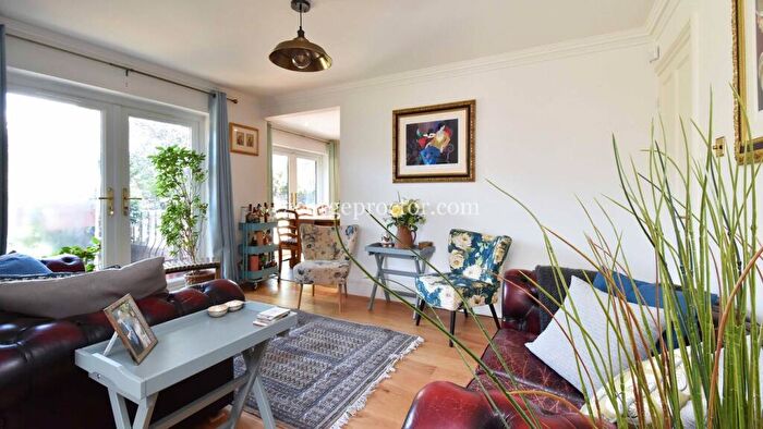 5 Bedroom Detached House For Sale In Beresford Drive, Bickley, BR1