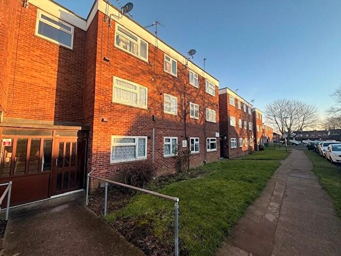 1 Bedroom Apartment To Rent In Gloucester Close, Kettering, NN16
