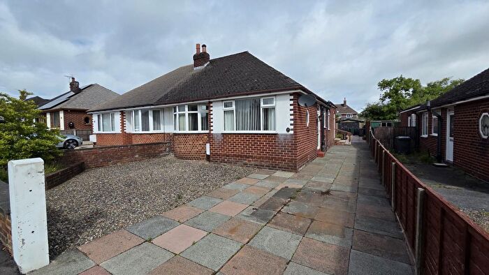 2 Bedroom Bungalow For Sale In Hillcrest Drive, Tarleton, PR4