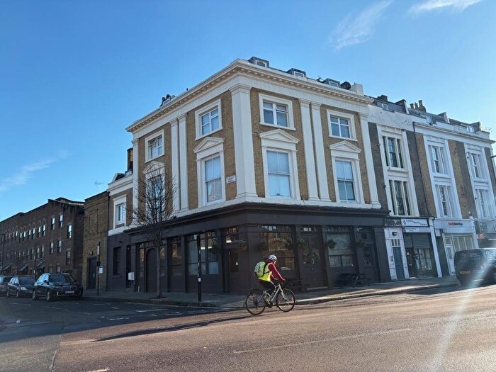 Studio To Rent In Barnsbury Road, Islington, Angel, N1