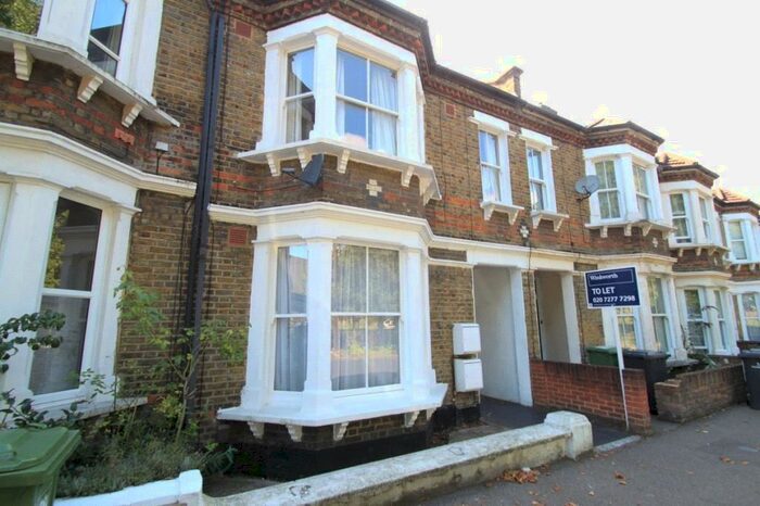 2 Bedroom Apartment To Rent In Childeric Road, London, SE14