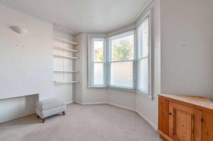 1 Bedroom Flat To Rent In Ivydale Road, Nunhead, London, SE15