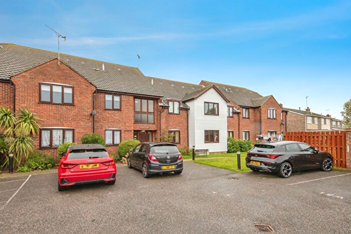 2 Bedroom Flat For Sale In Main Road, Harwich, CO12
