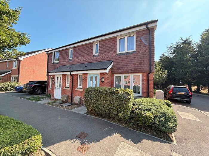 3 Bedroom Semi-Detached House For Sale In Lower Drayton Lane, Drayton, Portsmouth, PO6