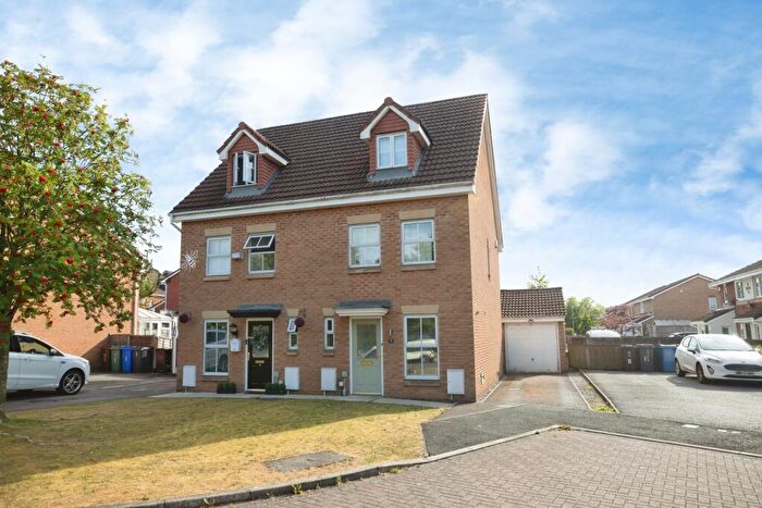 3 Bedroom Semi Detached House For Sale In Merebrook Close, Radcliffe, Manchester, Greater Manchester, M26