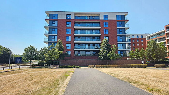 1 Bedroom Apartment For Sale In Lockinge House, Kingman Way, Newbury, RG14