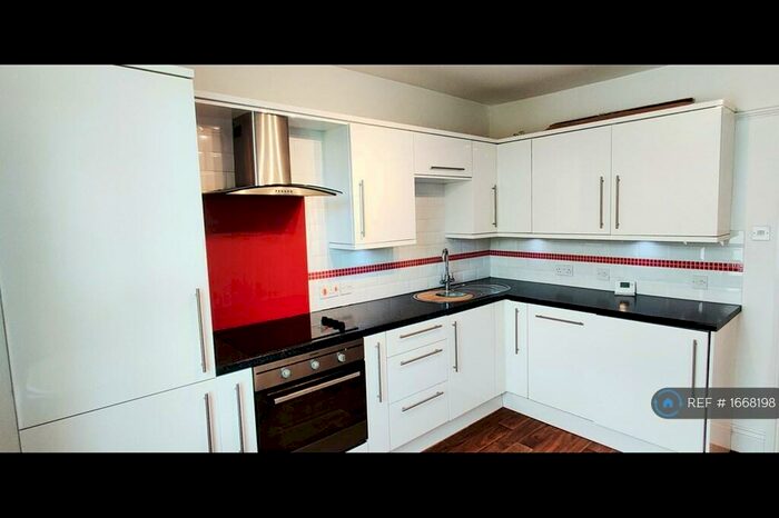 2 Bedroom Flat To Rent In Peverell, Plymouth, PL2