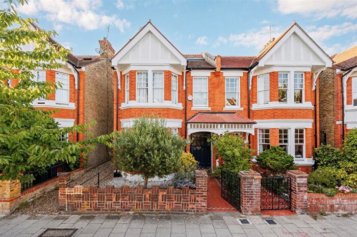 5 Bedroom Semi-Detached House To Rent In Alwyn Avenue, London, W4