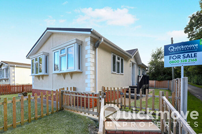 2 Bedroom Park Home For Sale In Nantwich, Cheshire, CW5