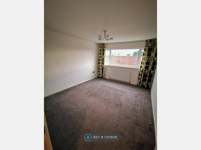 4 Bedroom Terraced House To Rent In Fenwick Lane, Halton Lodge, Runcorn WA7