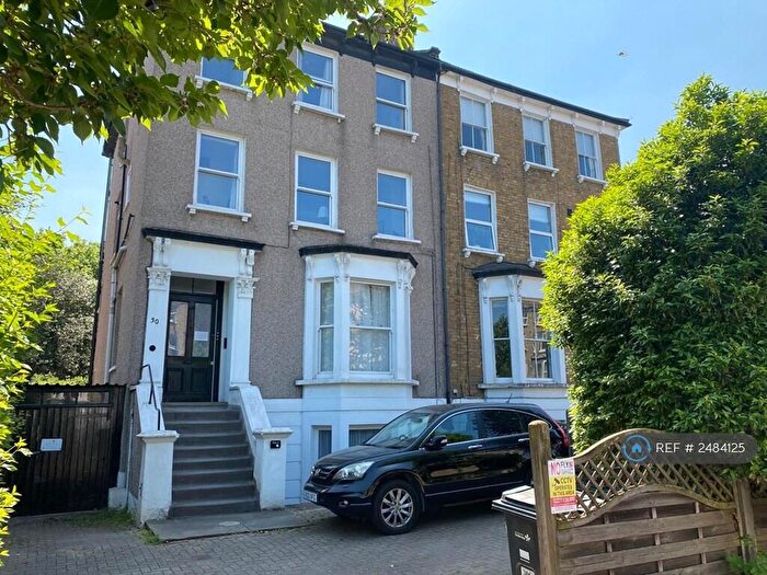 2 Bedroom Flat To Rent In Grosvenor Road, London, E11