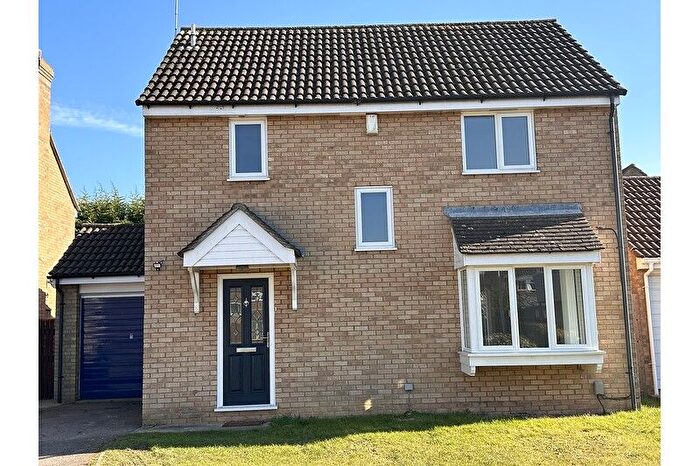 3 Bedroom Detached House To Rent In The Rowans, Milton, Cambridge, CB24