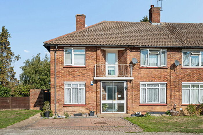 2 Bedroom Maisonette For Sale In Ellement Close, Pinner, HA5