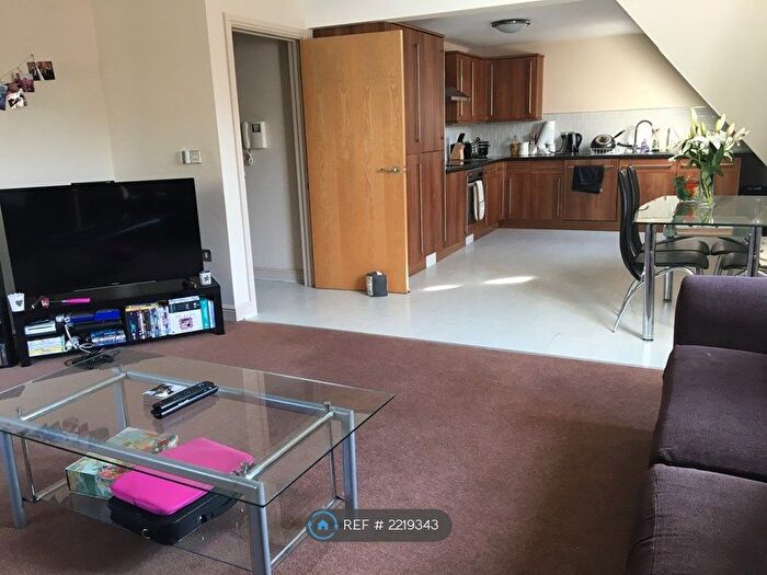 2 Bedroom Flat To Rent In Alpine House, Sheffield, S6