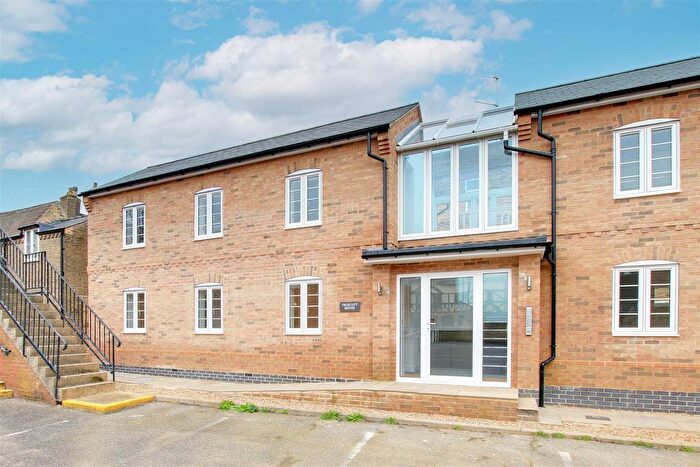 1 Bedroom Flat To Rent In Manchester Place, High Street, Huntingdon, PE29