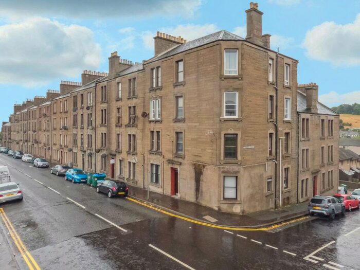 3 Bedroom Apartment To Rent In Gardner Street, Dundee, Angus, DD3