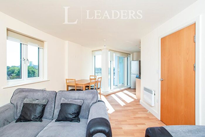 2 Bedroom Flat To Rent In The Roundhouse, Gunwharf Quays, Portsmouth, PO1