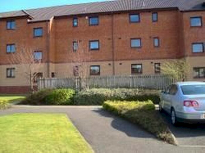 2 Bedroom Flat To Rent In Fairbrae, Edinburgh, EH11