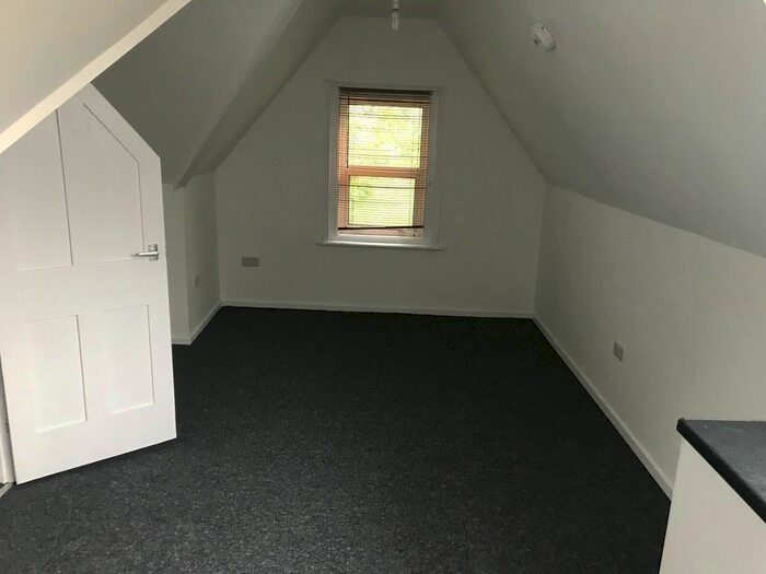 2 Bedroom Flat To Rent In Westwood Road, Southampton, SO17