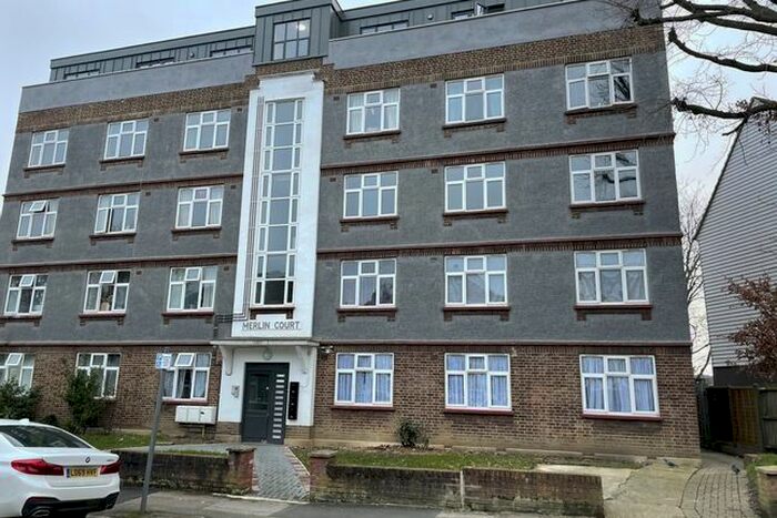 3 Bedroom Flat To Rent In Pellatt Grove, London, N22