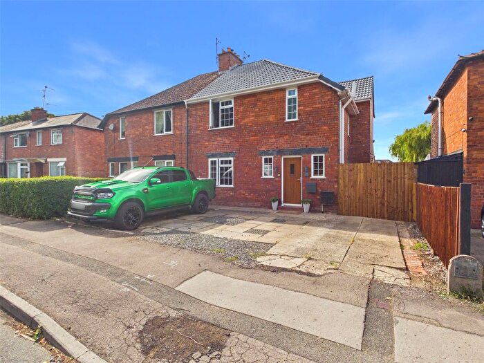 3 Bedroom Semi Detached House For Sale In The Oval, Gloucester, GL1