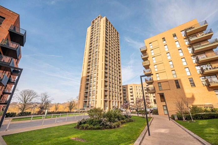 2 Bedroom Flat To Rent In Moorhen Drive, Edgware, NW9
