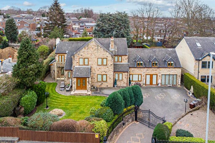 6 Bedroom Detached House For Sale In The Goldings, Leeds Road, Oulton, Leeds, LS26