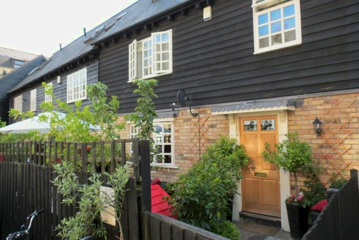 3 Bedroom Town House To Rent In Fishers Yard, St. Neots, Cambridgeshire, PE19