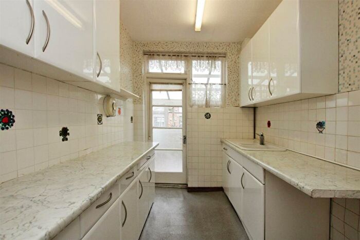 3 Bedroom House To Rent In Rydal Way, Enfield, EN3